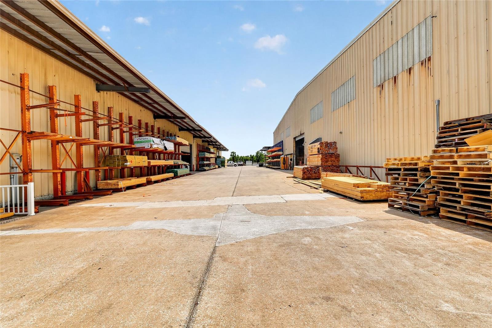 722 DUCK LAKE RD, LADY LAKE, FL, 32159