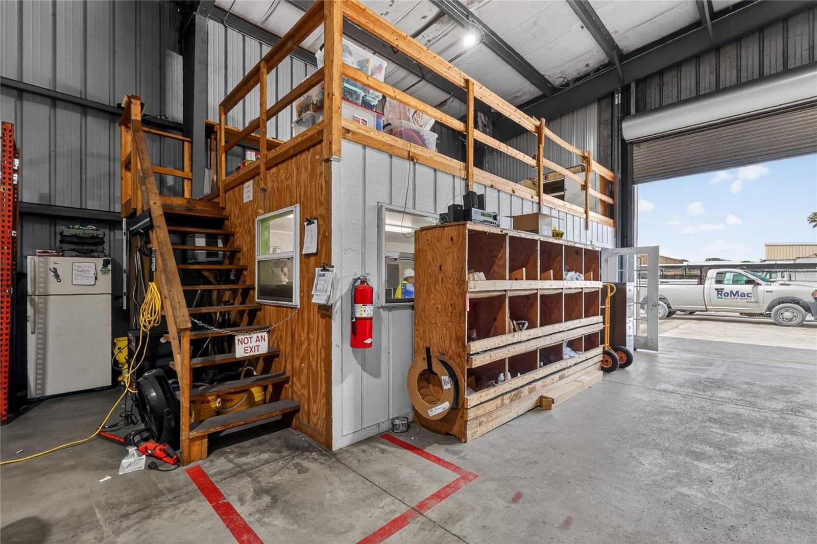 722 DUCK LAKE RD, LADY LAKE, FL, 32159