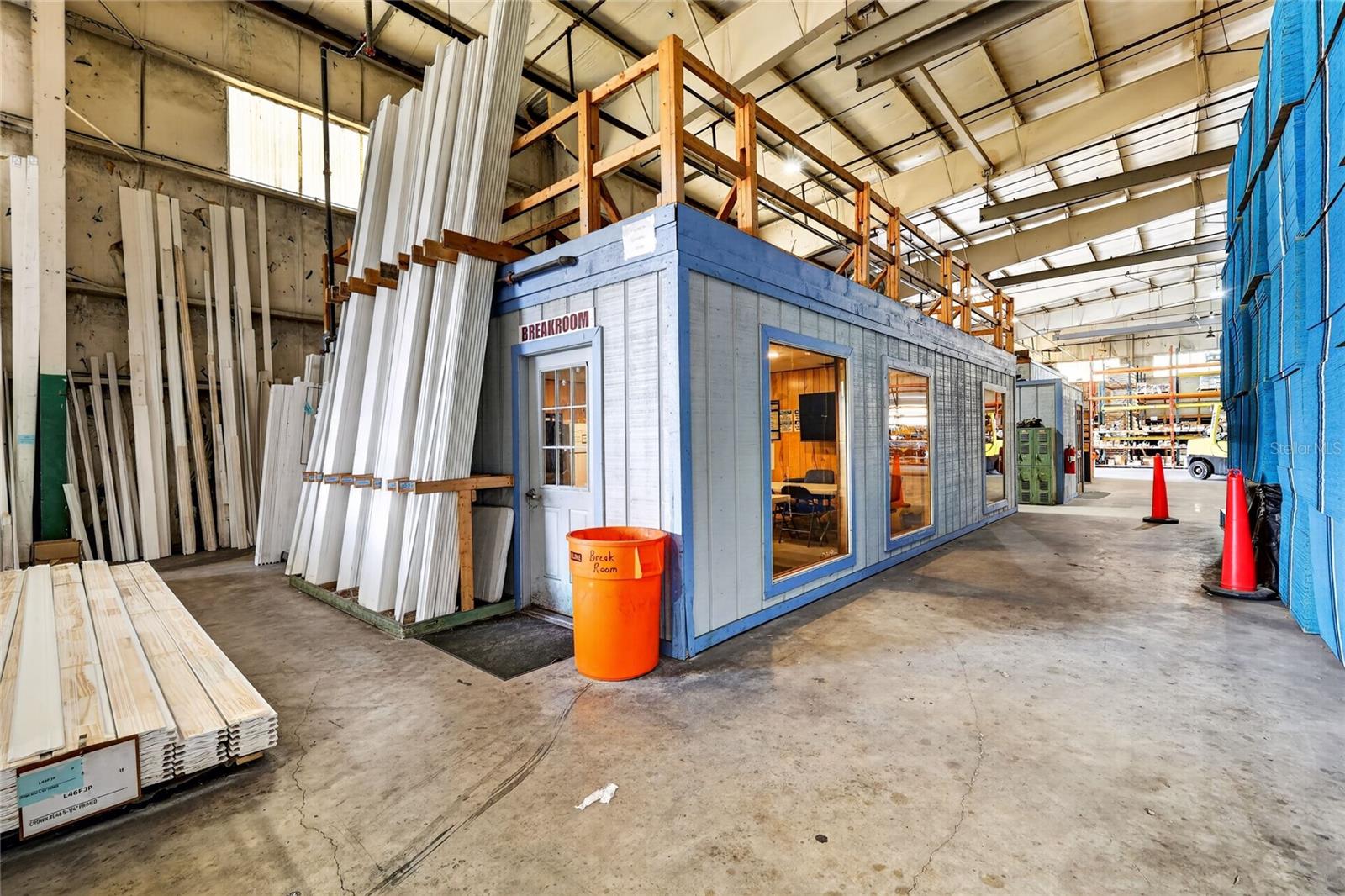 722 DUCK LAKE RD, LADY LAKE, FL, 32159