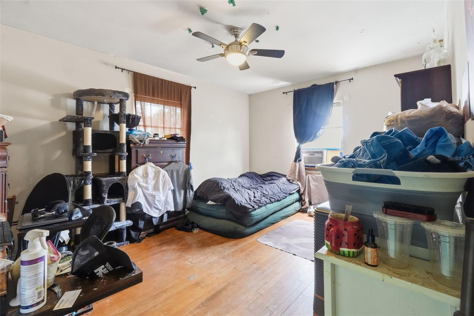 329 KINGSTON ST S, ST PETERSBURG, FL, 33711