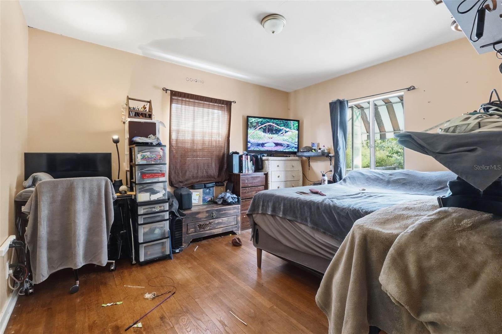 329 KINGSTON ST S, ST PETERSBURG, FL, 33711