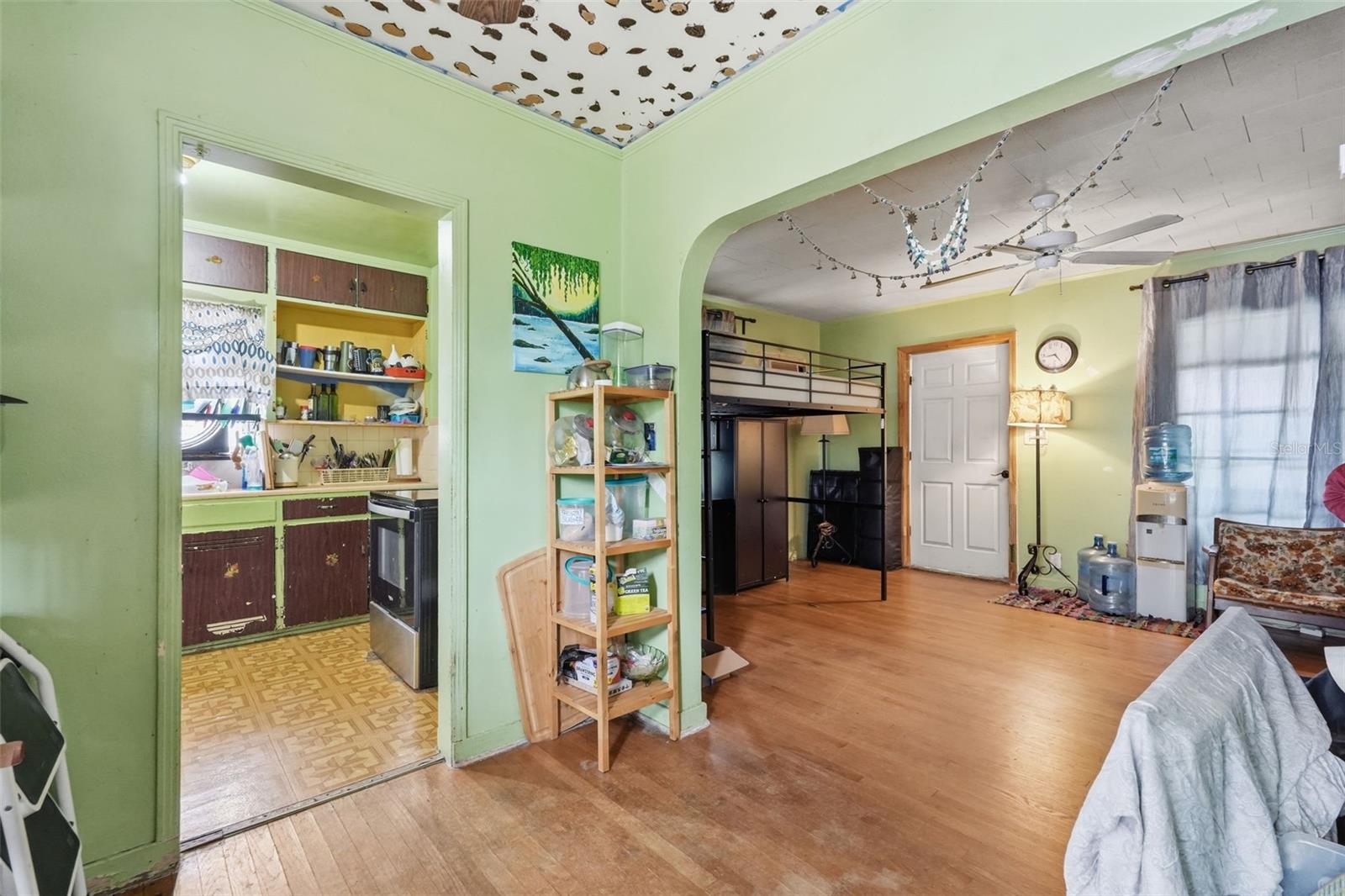 329 KINGSTON ST S, ST PETERSBURG, FL, 33711