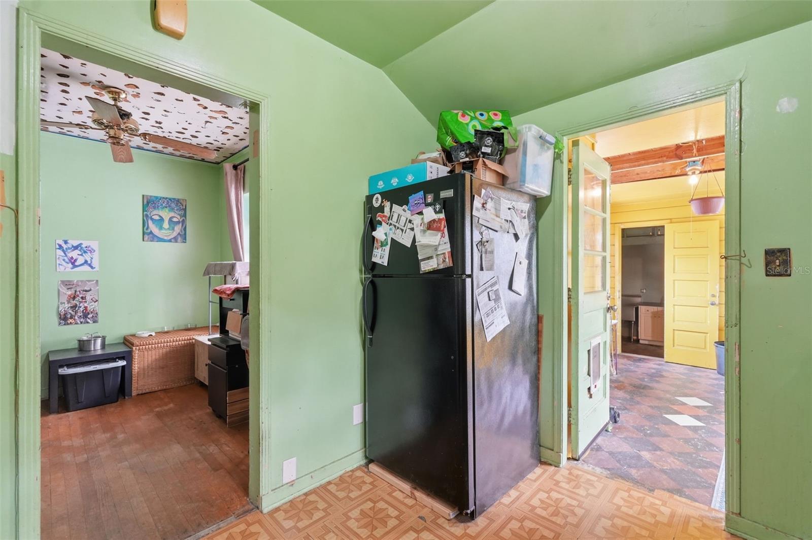 329 KINGSTON ST S, ST PETERSBURG, FL, 33711