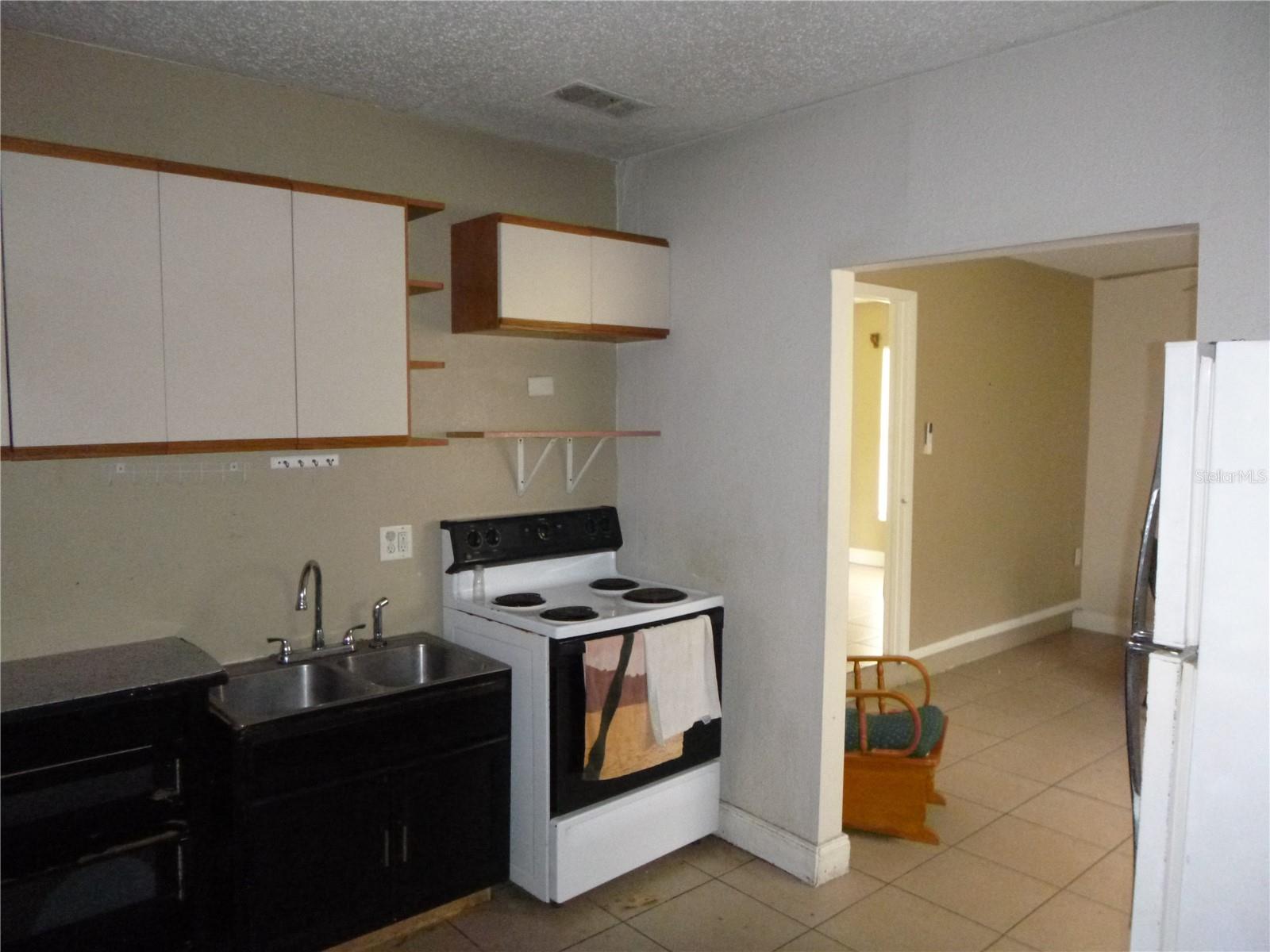 572 SANTIAGO AVE, ORLANDO, FL, 32807