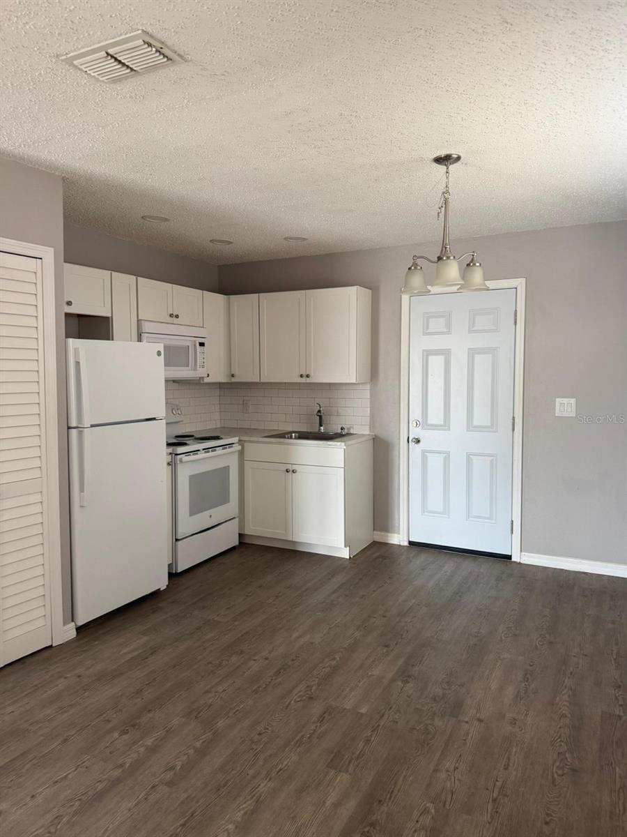 500 LAS PALMAS CIR #675, AVON PARK, FL, 33825