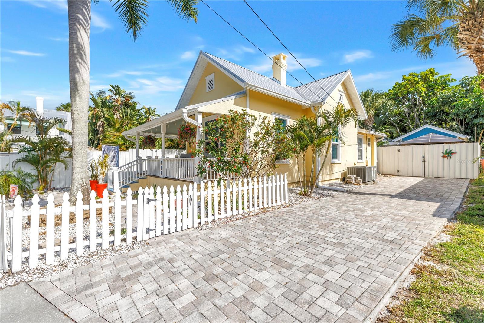 748 11TH AVE N, ST PETERSBURG, FL, 33701