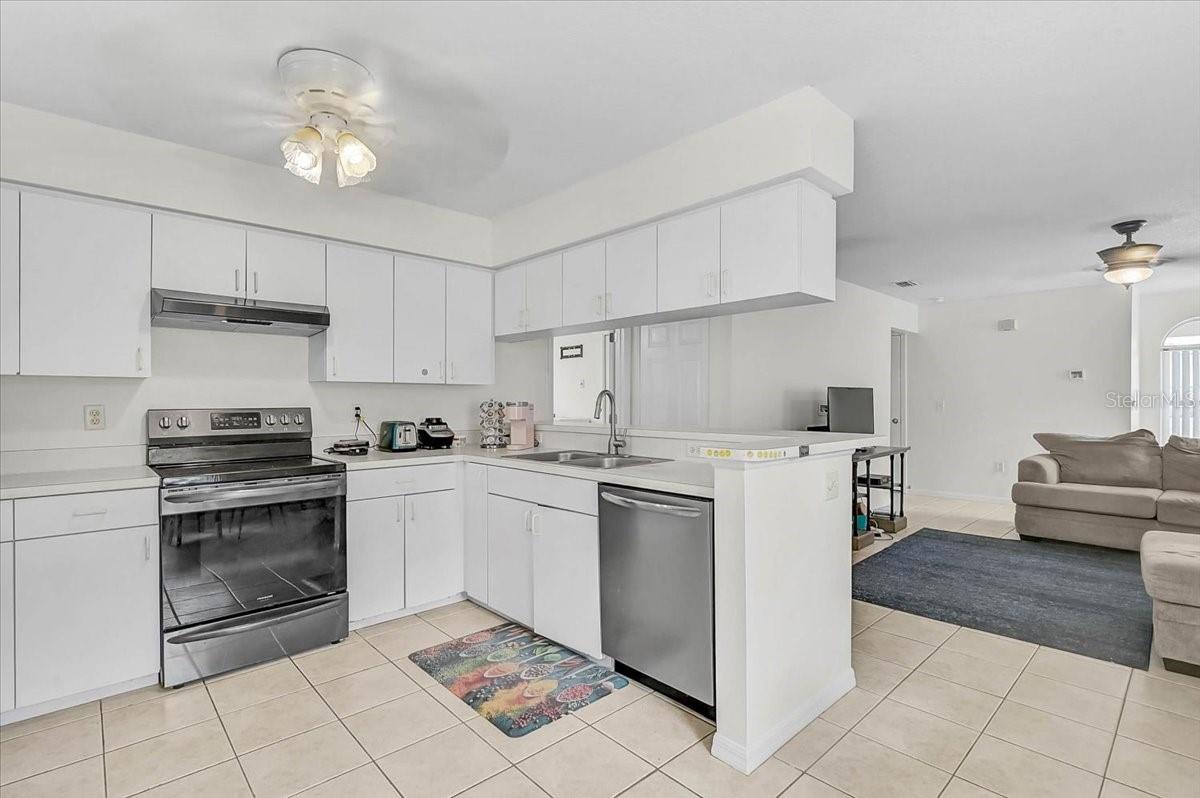 5633 COLONY LAKE LN, SARASOTA, FL, 34233