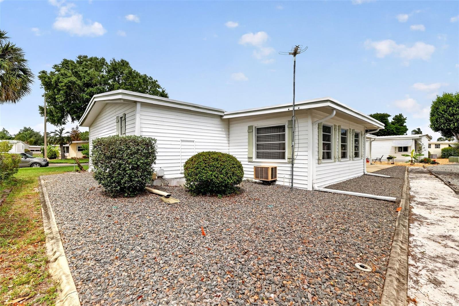 720 BENGAL AVE, TAVARES, FL, 32778