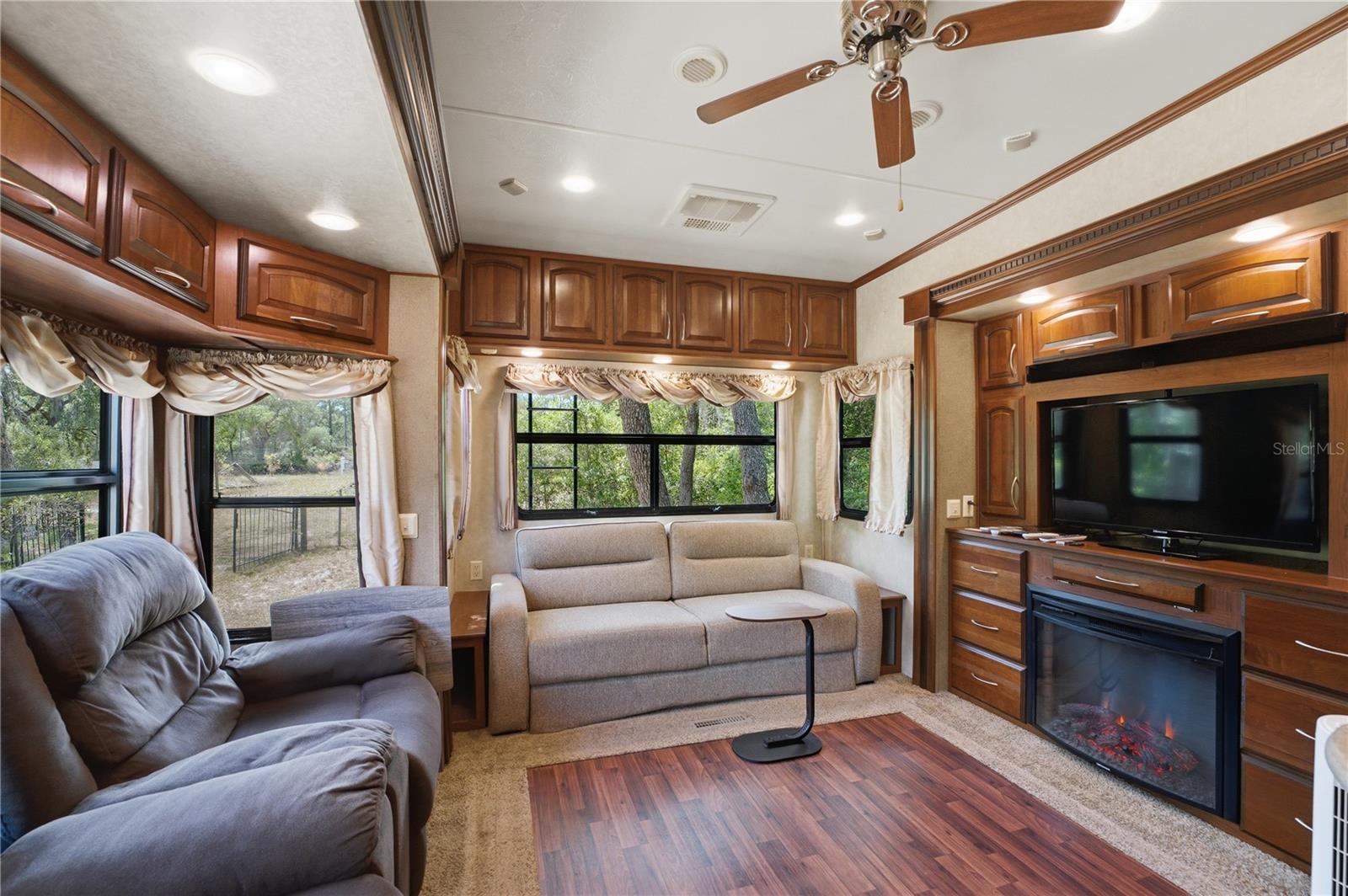 3105 WALK IN WATER RD, LAKE WALES, FL, 33898