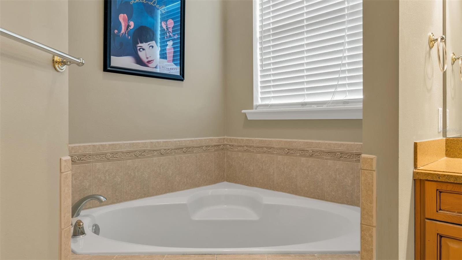 3940 SUNNYWOOD CIR, LAKELAND, FL, 33812