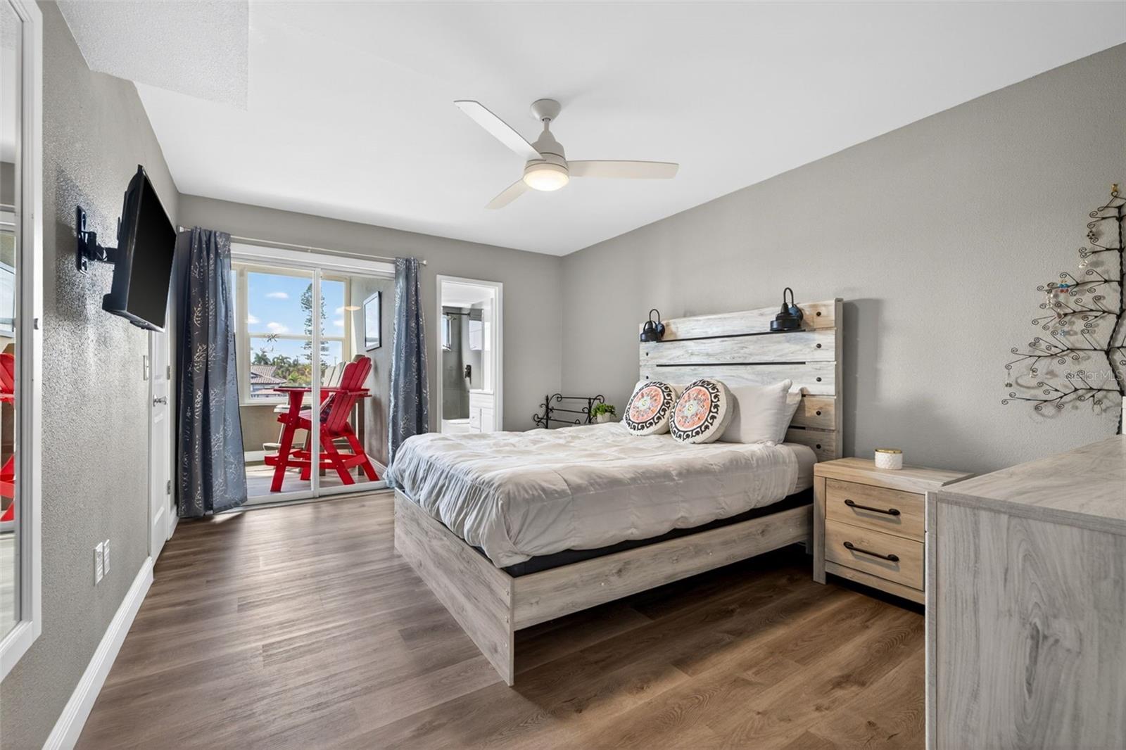 1893 SHORE DR S #214, SOUTH PASADENA, FL, 33707
