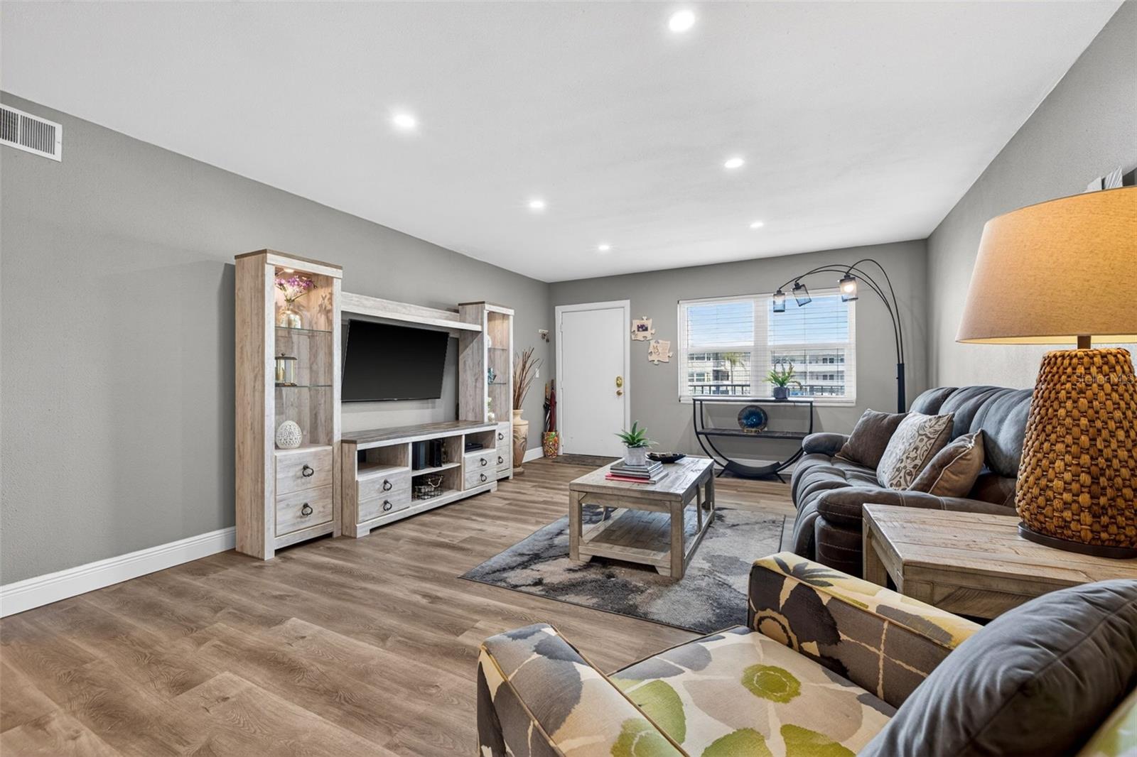 1893 SHORE DR S #214, SOUTH PASADENA, FL, 33707