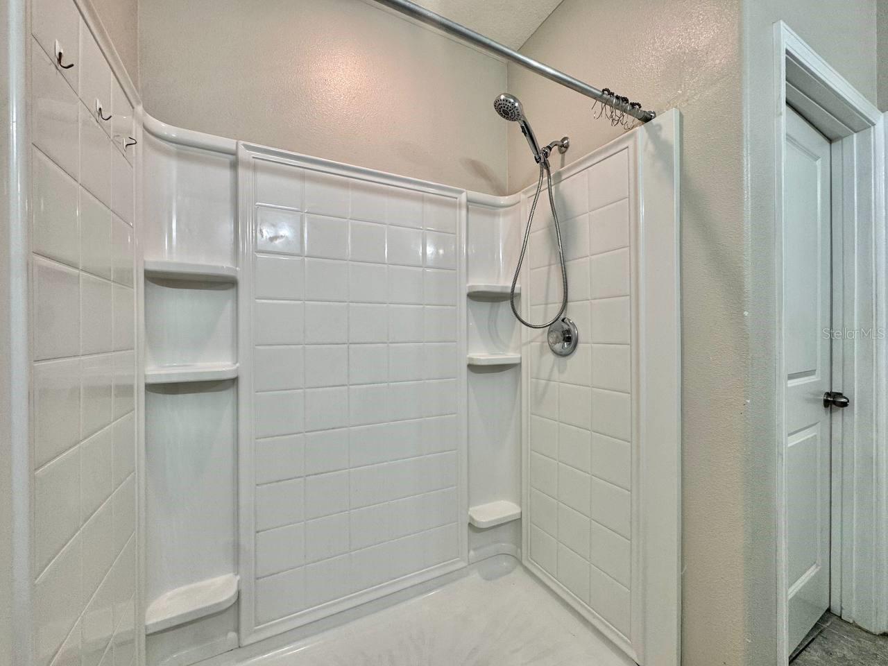 6533 TRENT CREEK DR, SUN CITY CENTER, FL, 33573