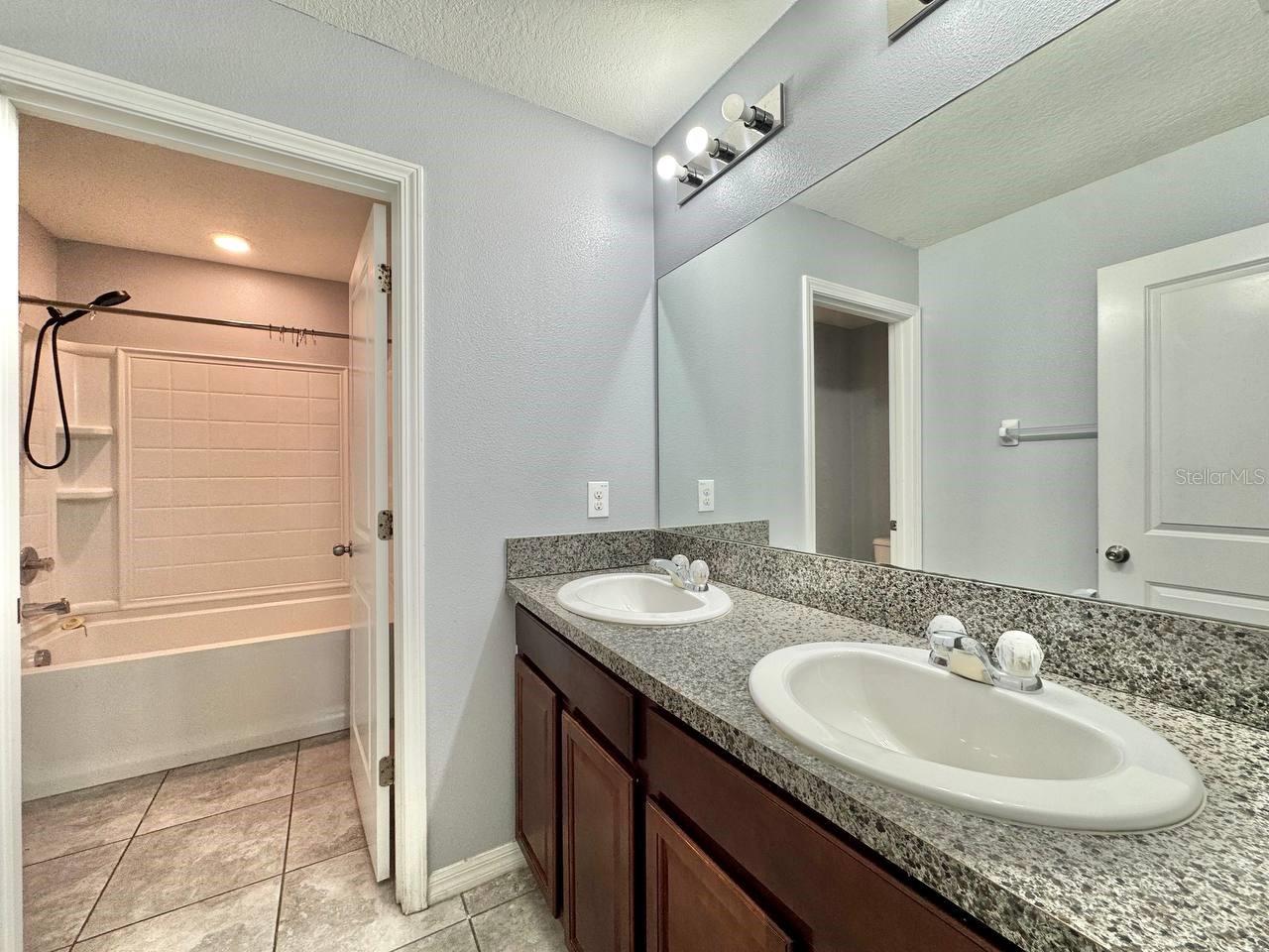 6533 TRENT CREEK DR, SUN CITY CENTER, FL, 33573