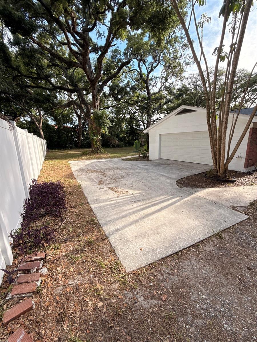 5107 E 120TH AVE, TEMPLE TERRACE, FL, 33617