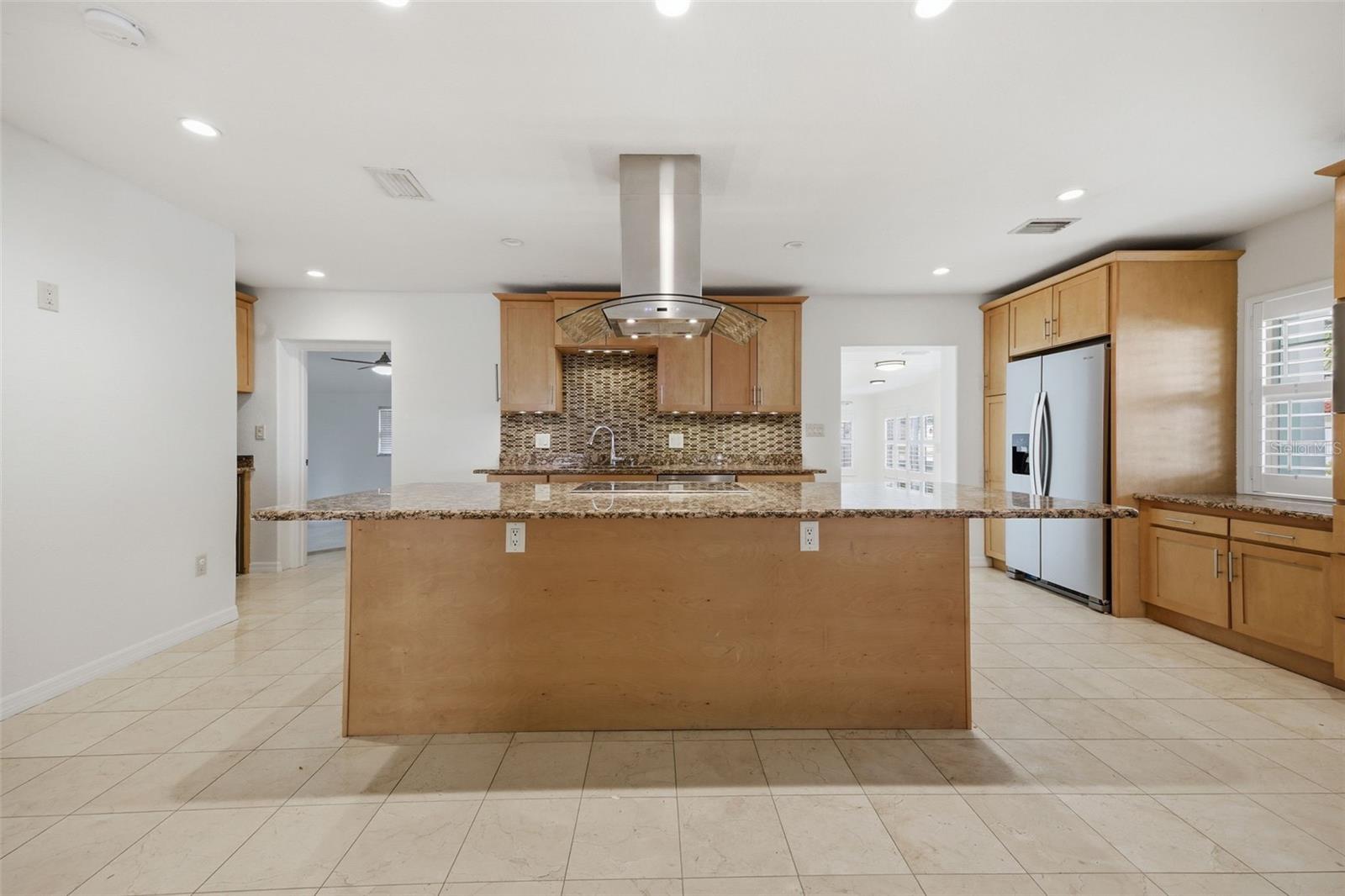 2512 W KANSAS AVE, TAMPA, FL, 33629