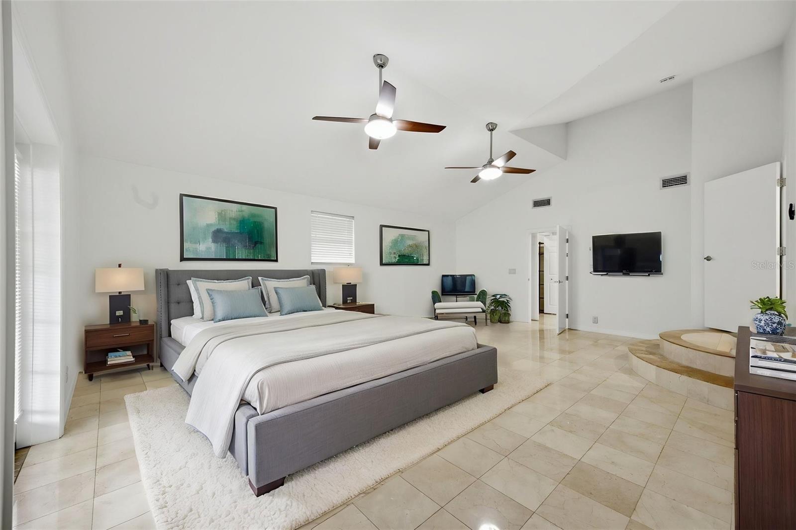 2512 W KANSAS AVE, TAMPA, FL, 33629