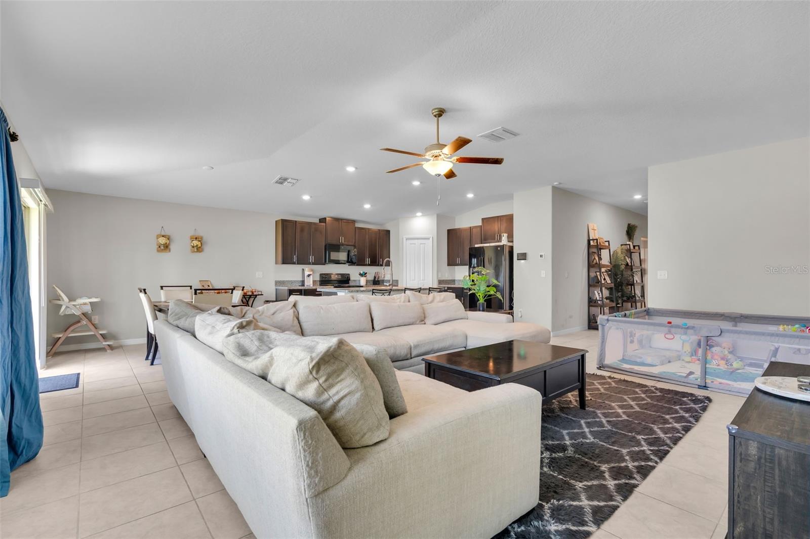 3806 DAISY BLOOM PL, TAMPA, FL, 33619