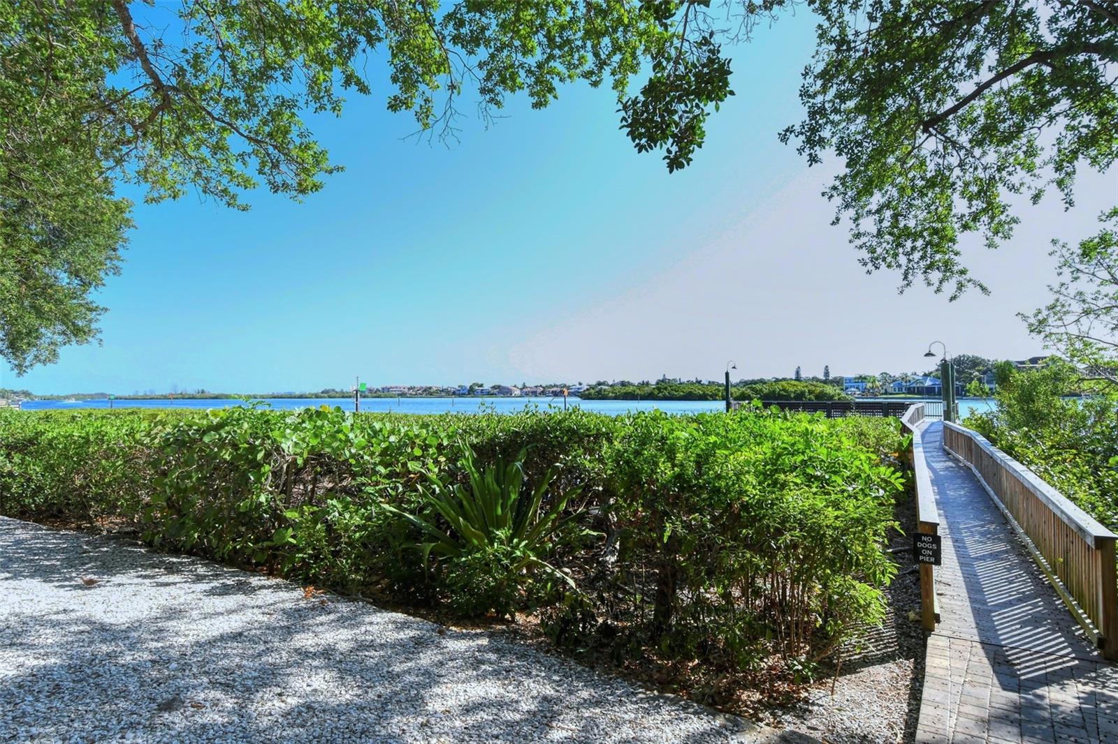 1080 W PEPPERTREE LN #305A, SARASOTA, FL, 34242