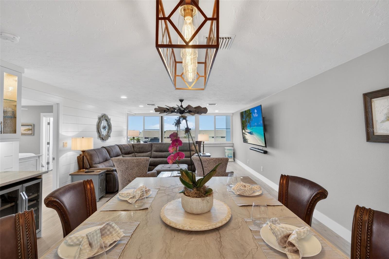 1080 W PEPPERTREE LN #305A, SARASOTA, FL, 34242