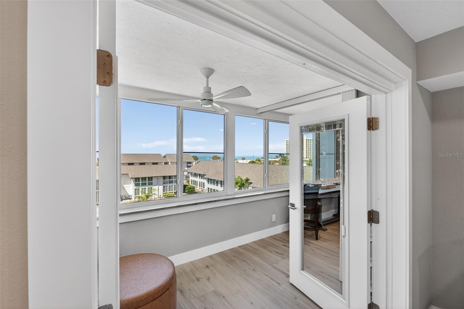 1080 W PEPPERTREE LN #305A, SARASOTA, FL, 34242