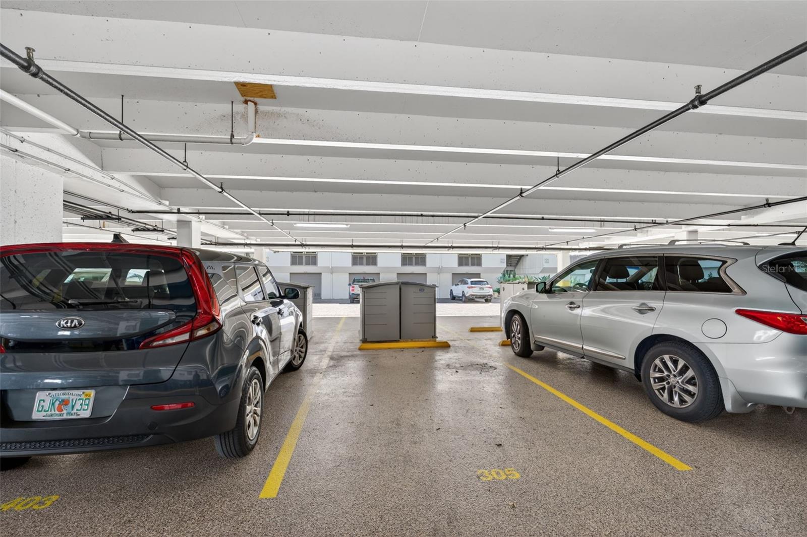 1080 W PEPPERTREE LN #305A, SARASOTA, FL, 34242