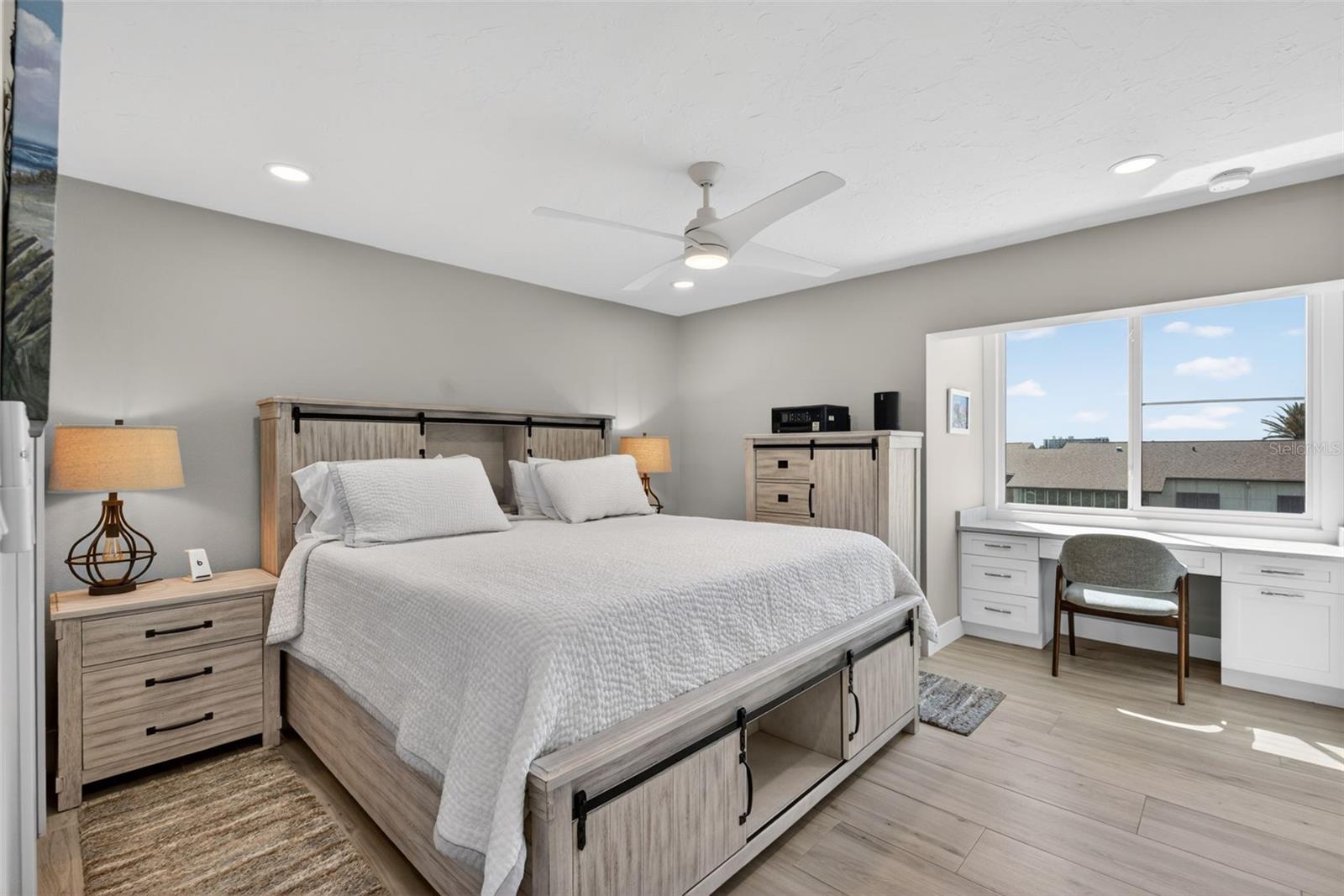 1080 W PEPPERTREE LN #305A, SARASOTA, FL, 34242