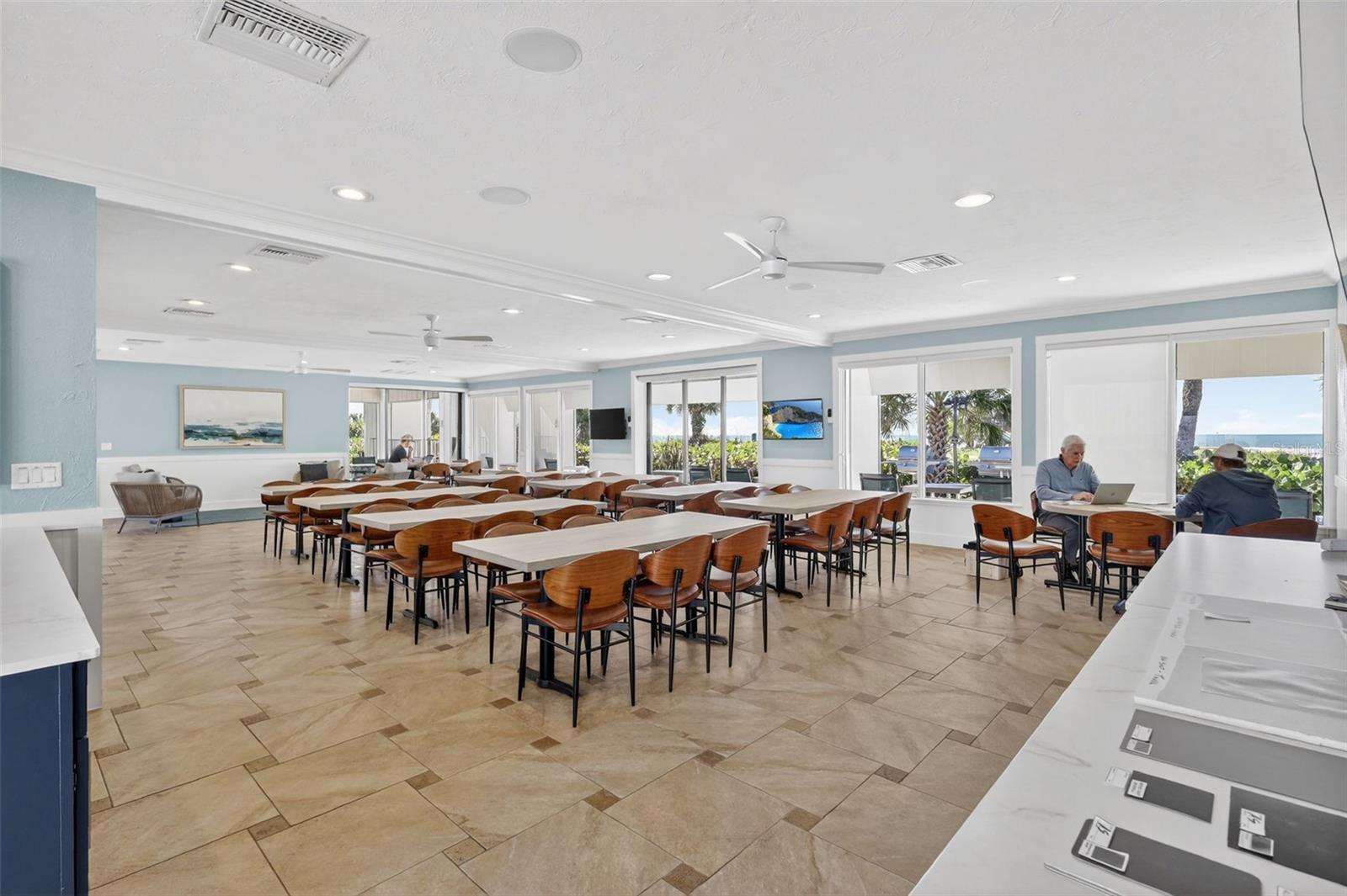 1080 W PEPPERTREE LN #305A, SARASOTA, FL, 34242