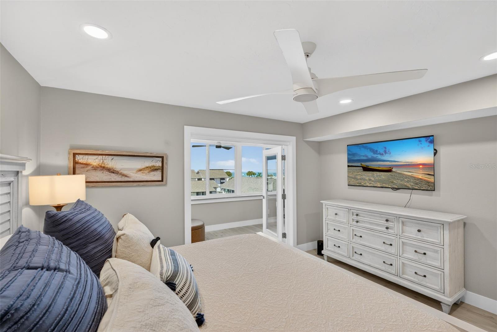 1080 W PEPPERTREE LN #305A, SARASOTA, FL, 34242