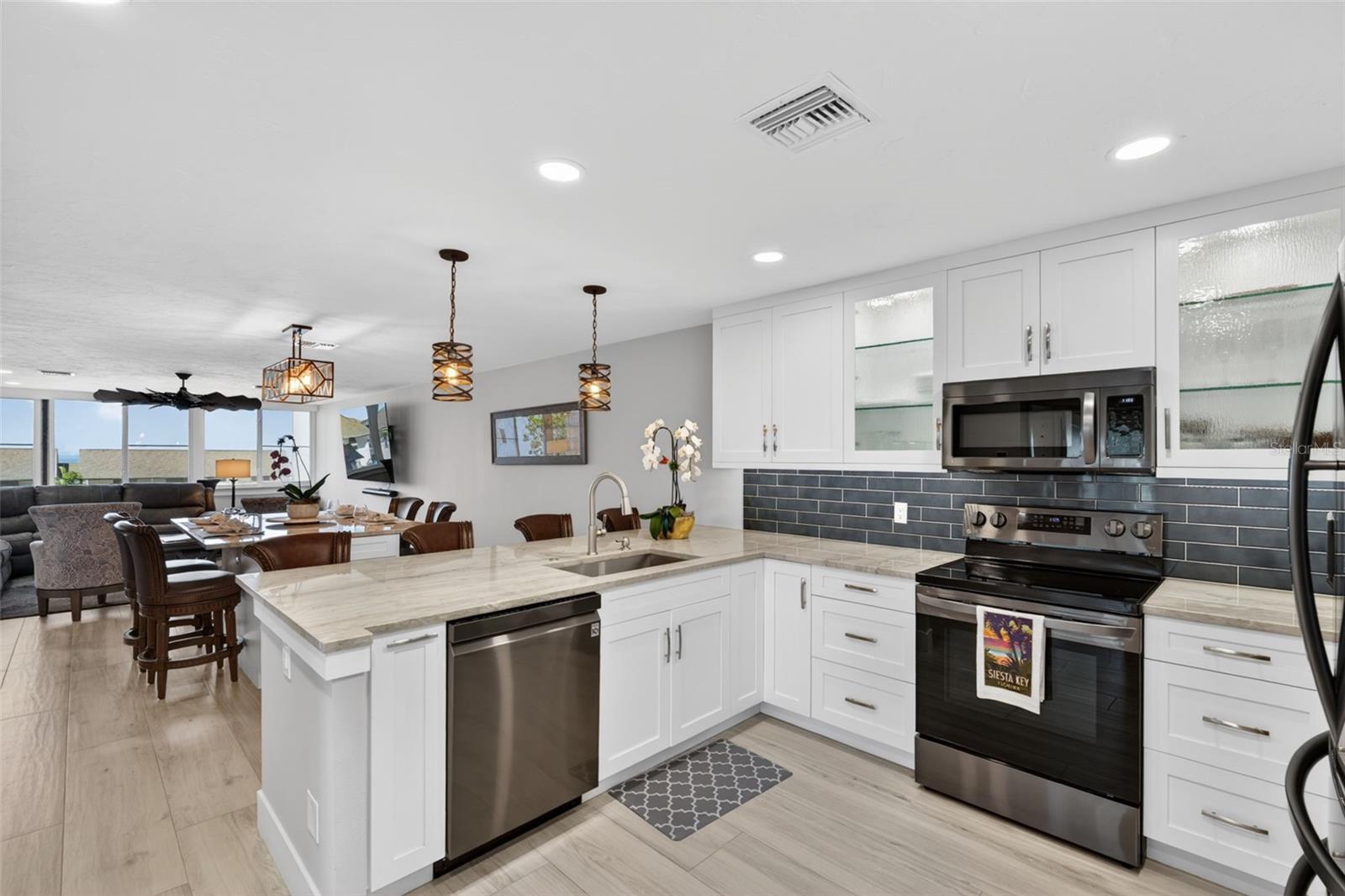 1080 W PEPPERTREE LN #305A, SARASOTA, FL, 34242