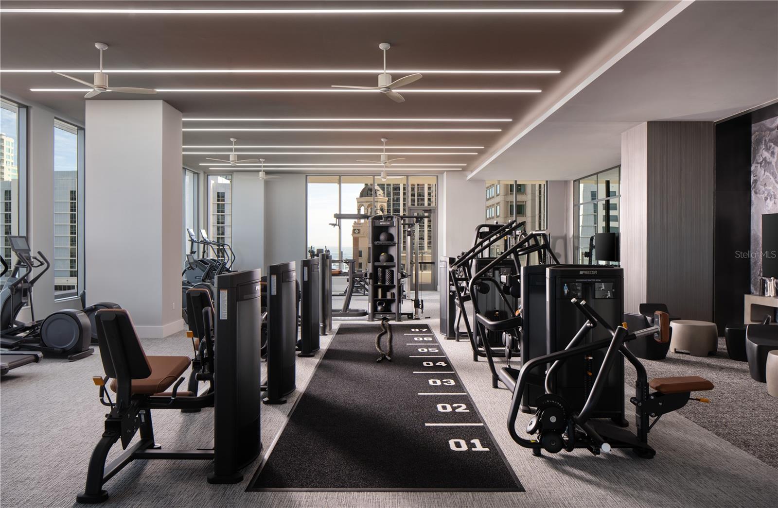 275 1ST AVE S #2402, ST PETERSBURG, FL, 33701