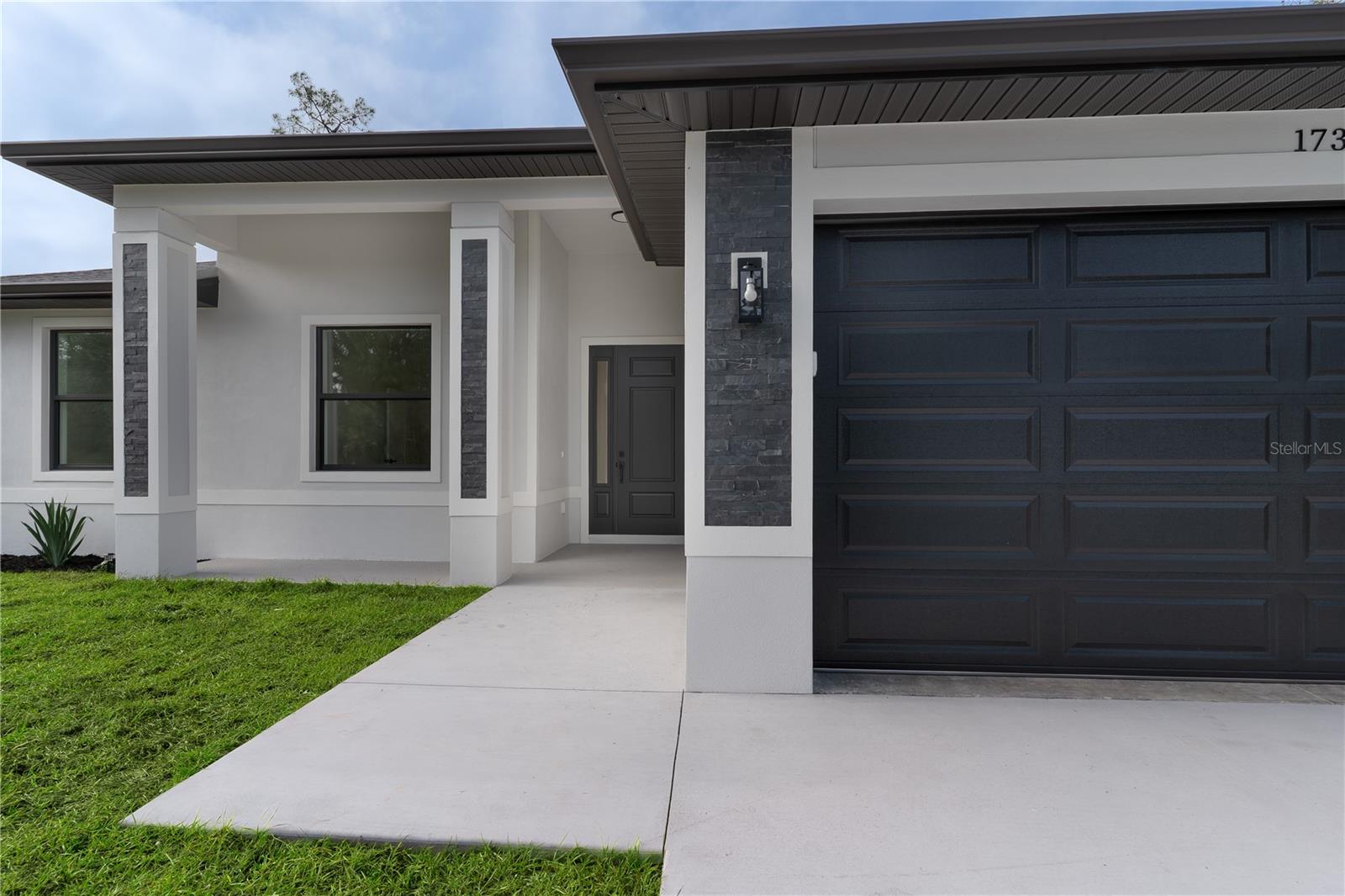 17399 VALLYBROOK AVE, PORT CHARLOTTE, FL, 33954