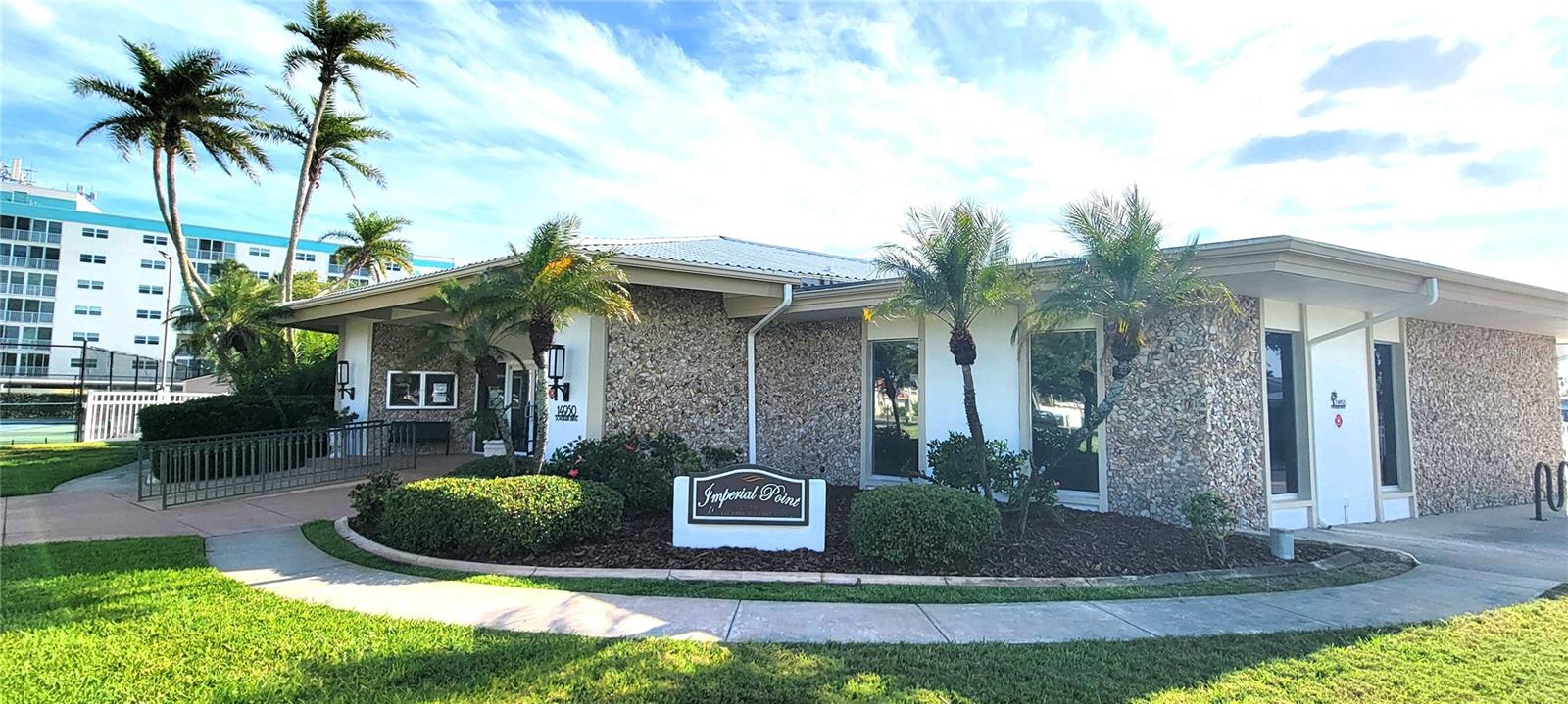 10351 REGAL DR #18, LARGO, FL, 33774