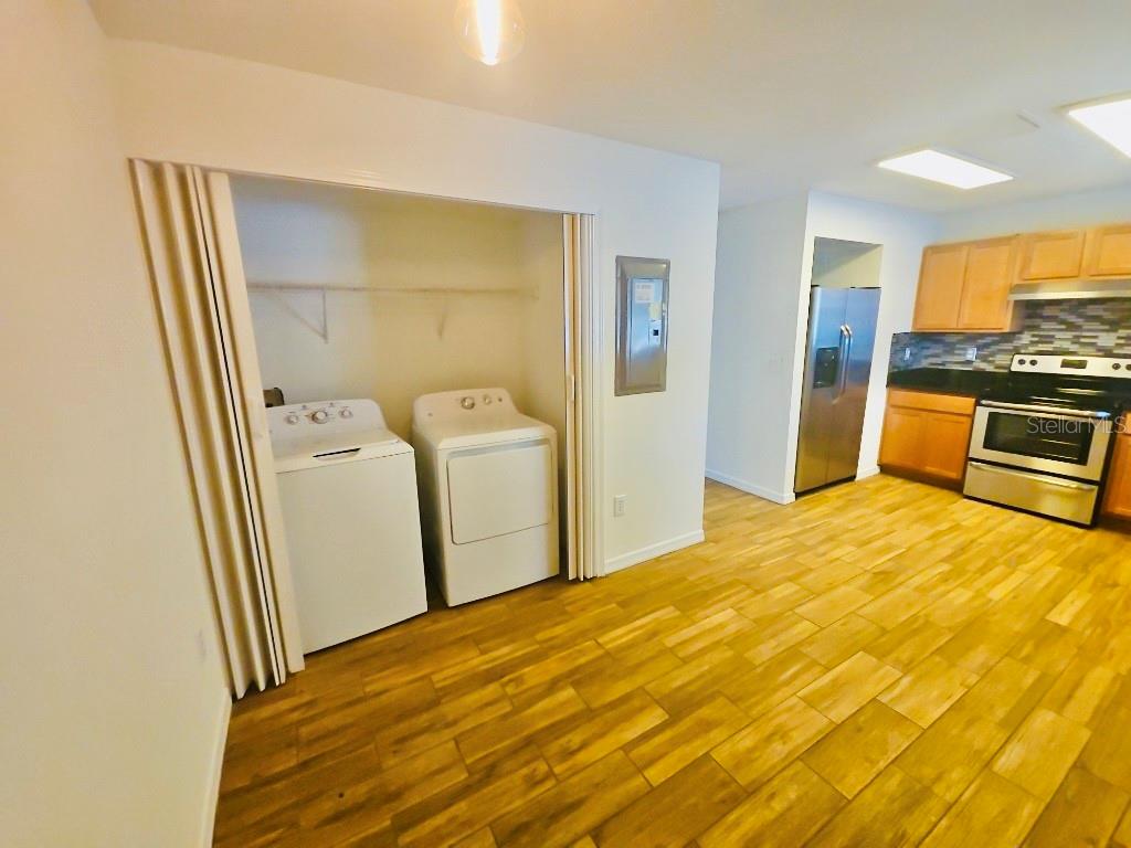 7703 N BRANCH AVE, TAMPA, FL, 33604