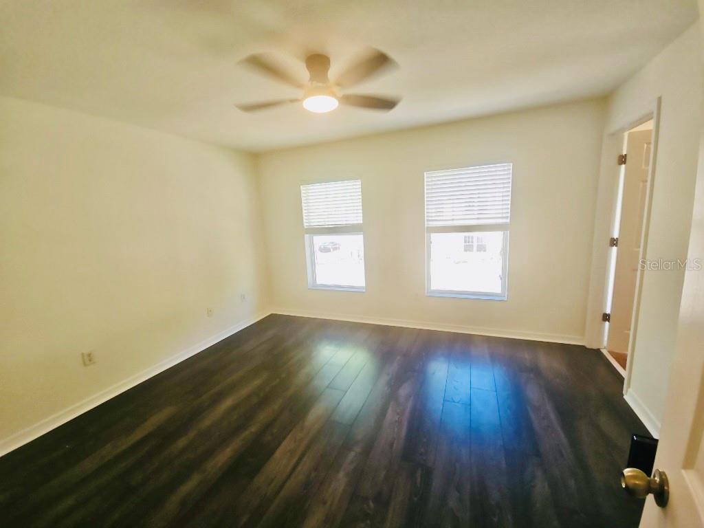 7703 N BRANCH AVE, TAMPA, FL, 33604