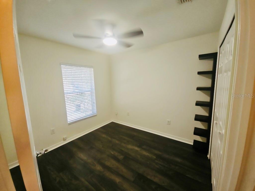 7703 N BRANCH AVE, TAMPA, FL, 33604