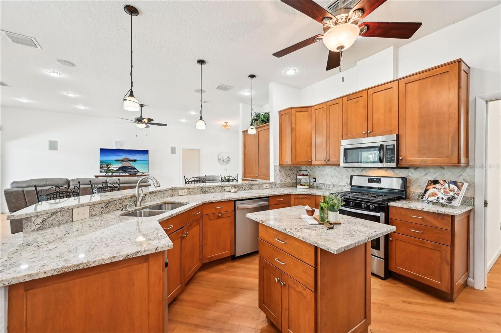 21019 LONESOME ACRE RD, WIMAUMA, FL, 33598