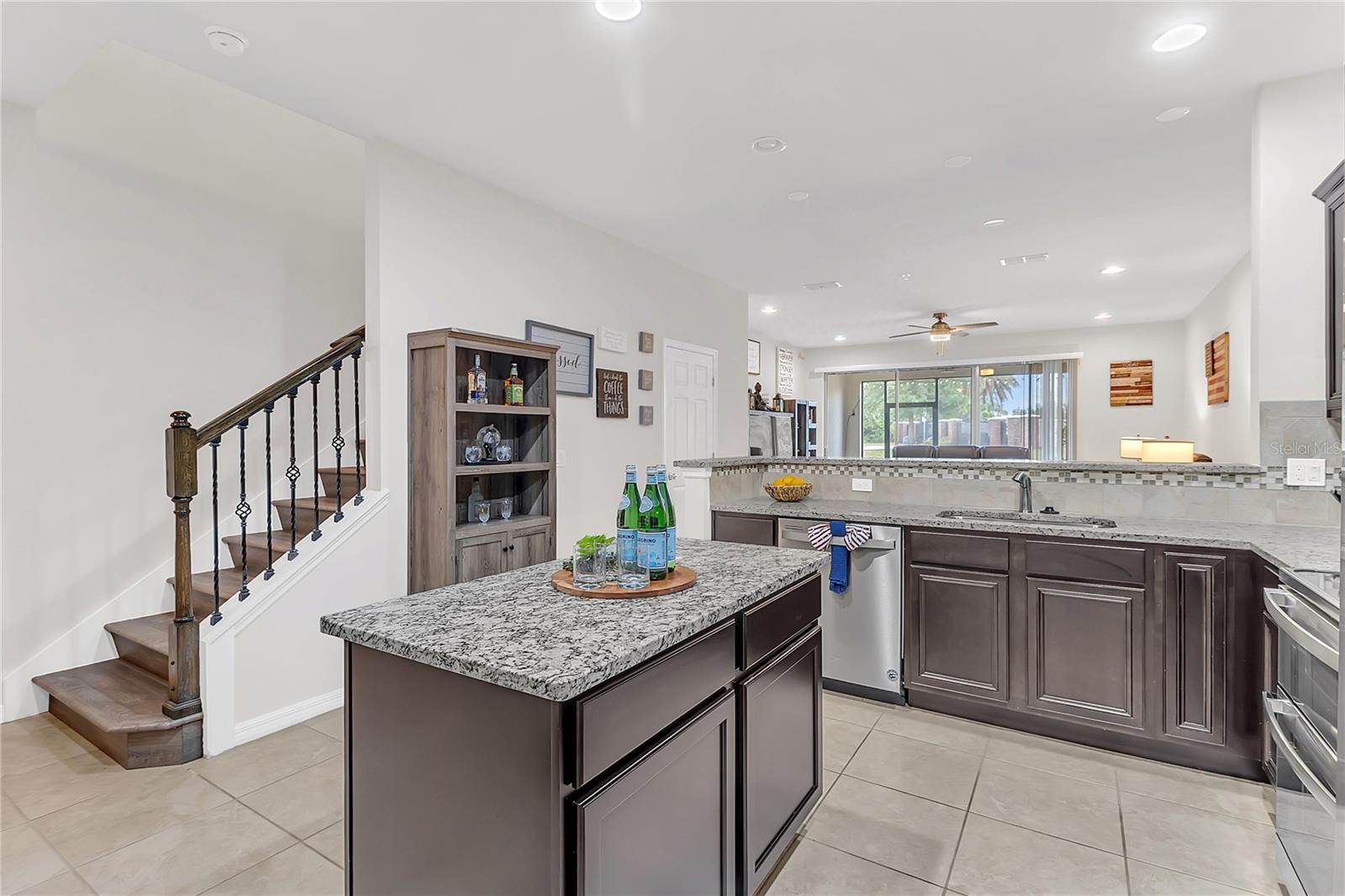 3046 ALESSA LOOP, APOPKA, FL, 32703