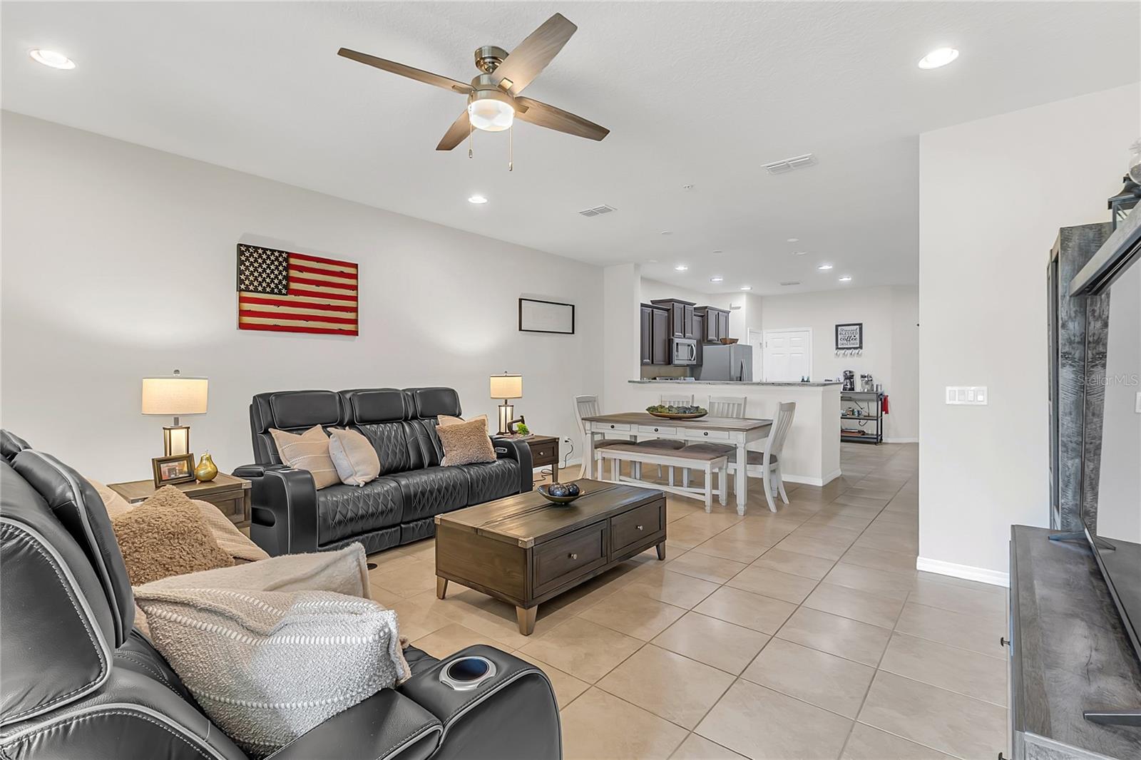 3046 ALESSA LOOP, APOPKA, FL, 32703