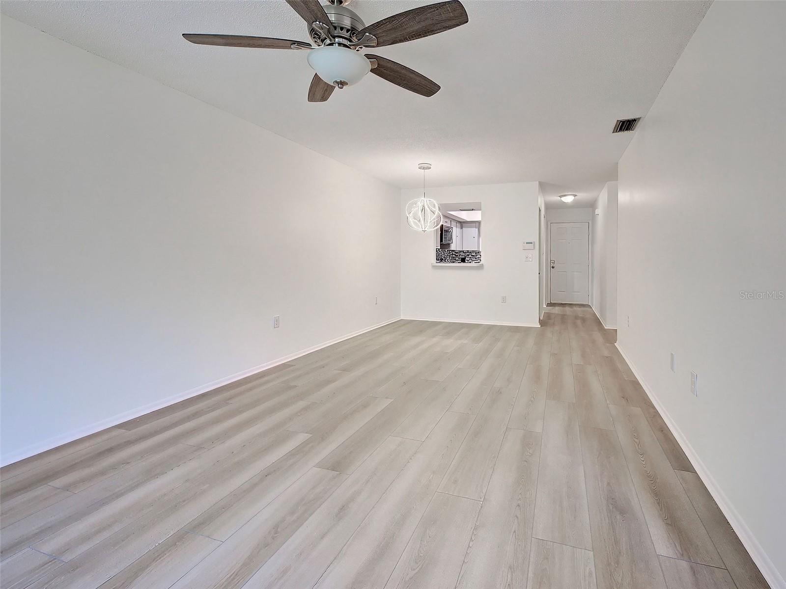 7237 CLOISTER DR #207, SARASOTA, FL, 34231