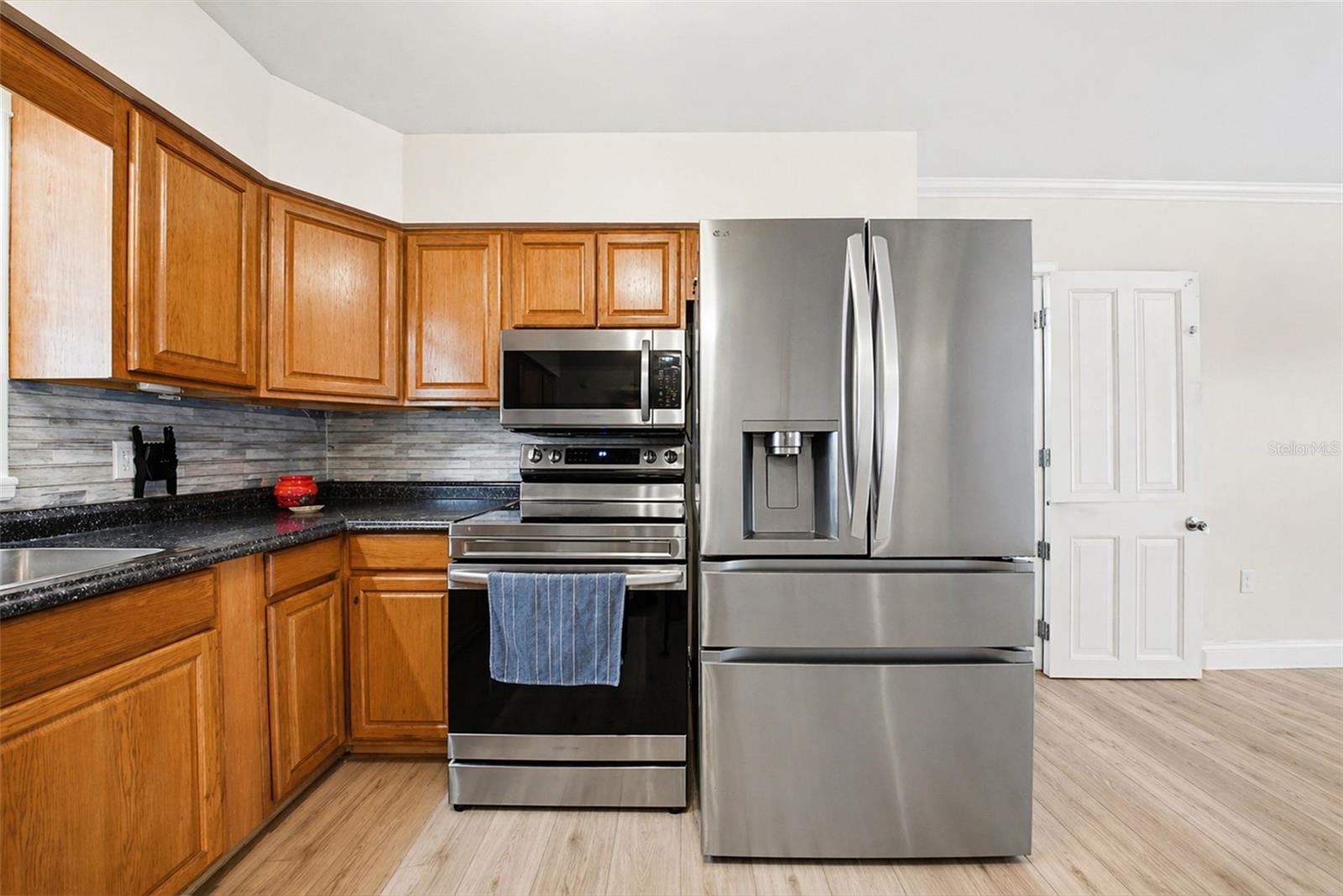 9403 OAK RIDGE AVE, RIVERVIEW, FL, 33578