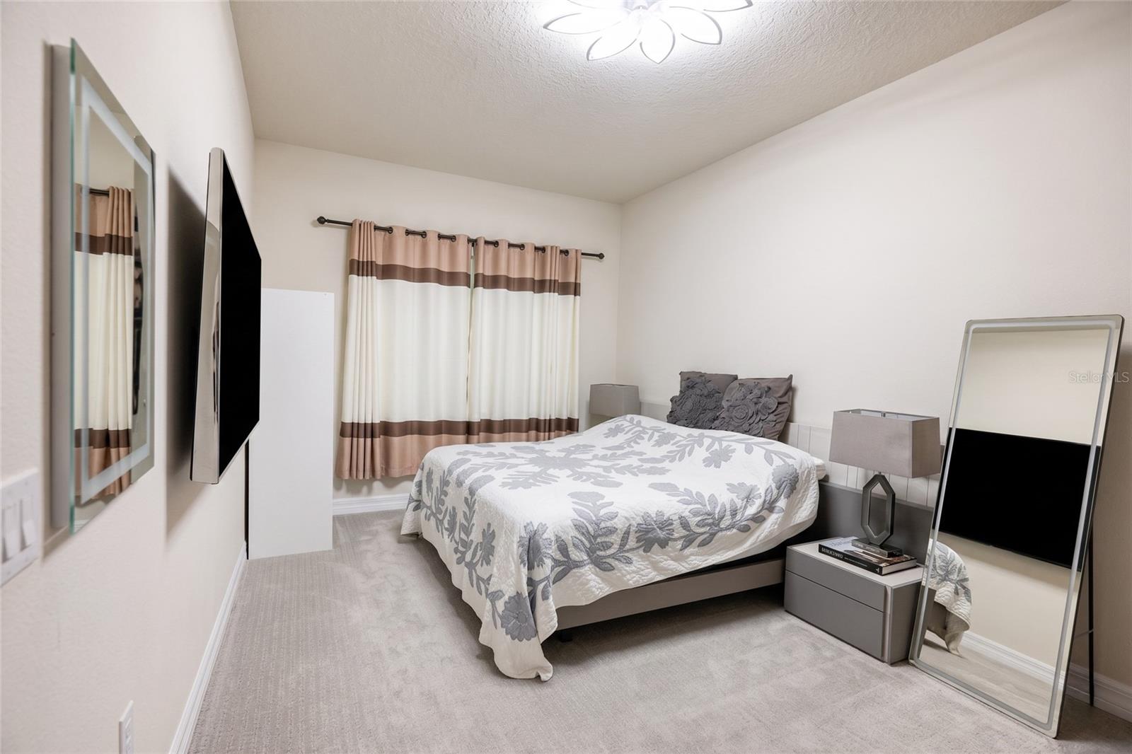 8059 LEAF GROVE CIR, ORLANDO, FL, 32836