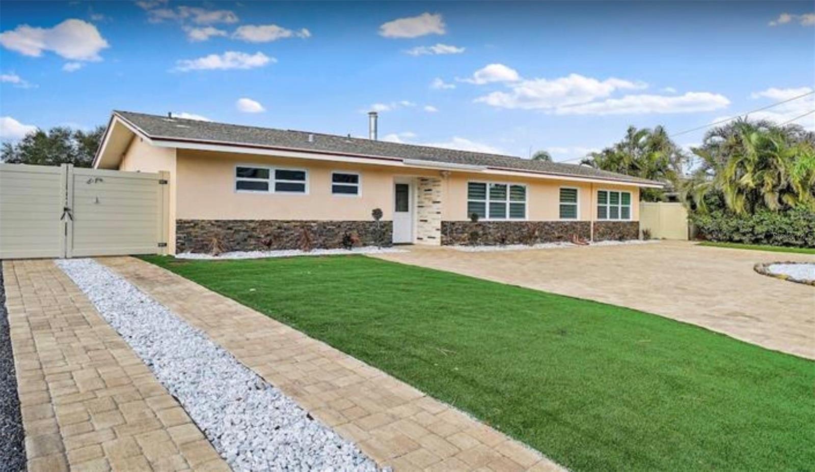 245 78 TH AVE N, ST PETERSBURG, FL, 33702