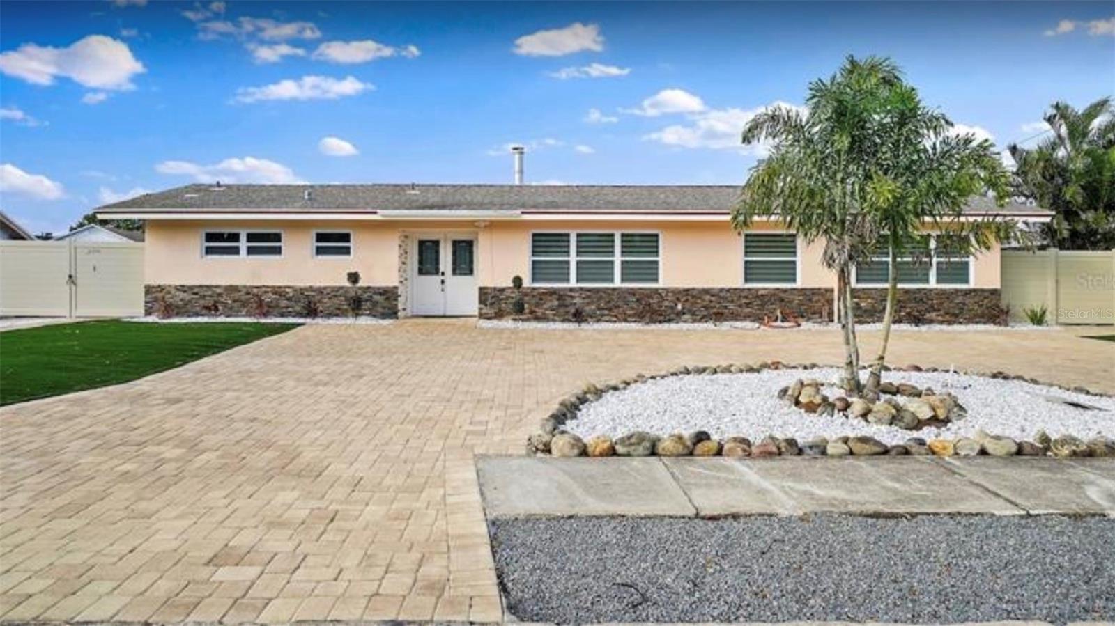 245 78 TH AVE N, ST PETERSBURG, FL, 33702