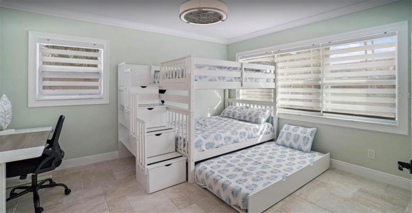 245 78 TH AVE N, ST PETERSBURG, FL, 33702