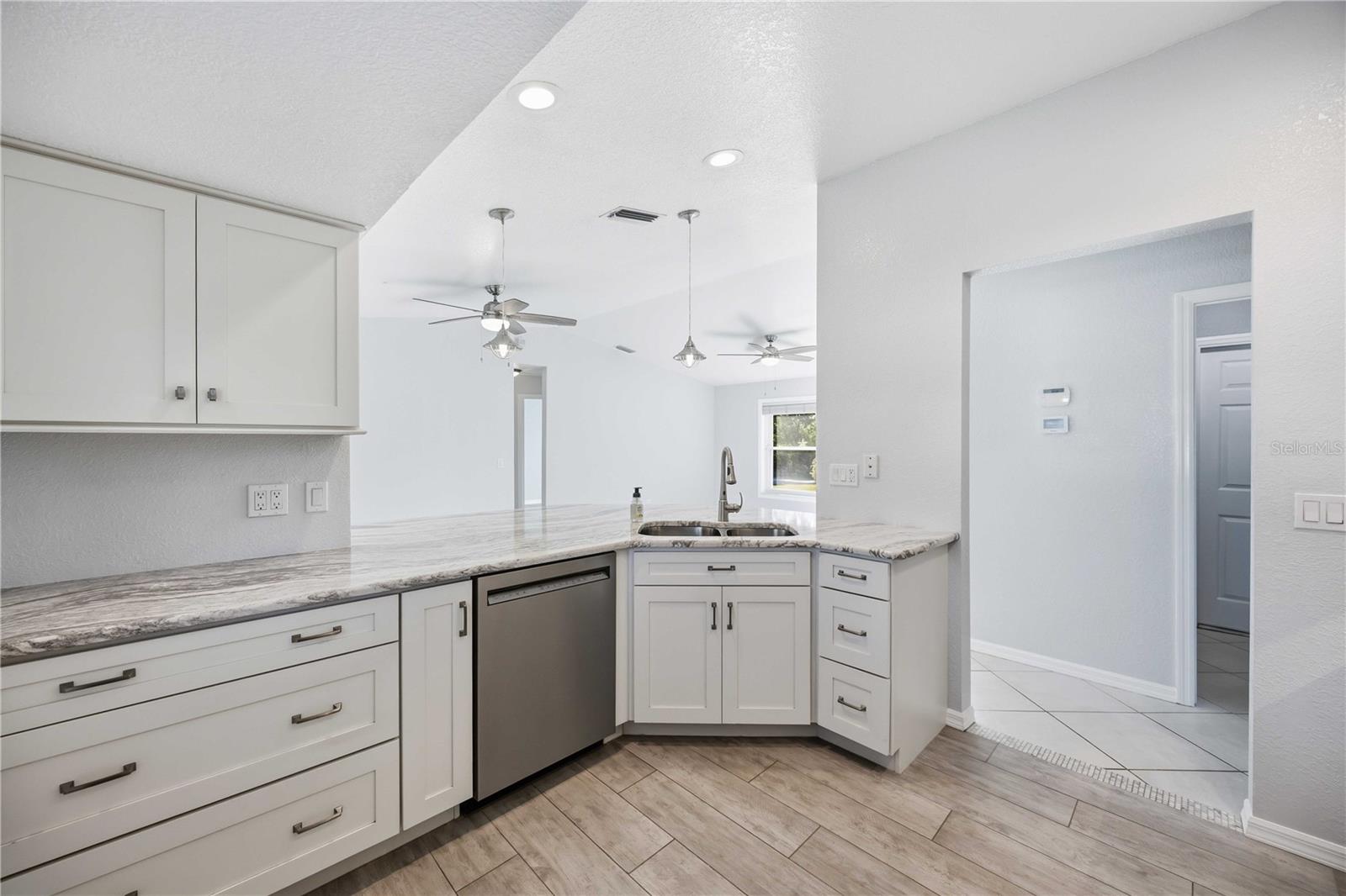 5549 EYERLY TER, PORT CHARLOTTE, FL, 33981