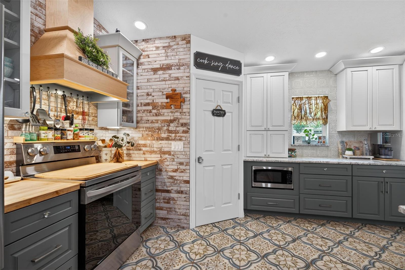 3070 W LAUREL ST, LECANTO, FL, 34461