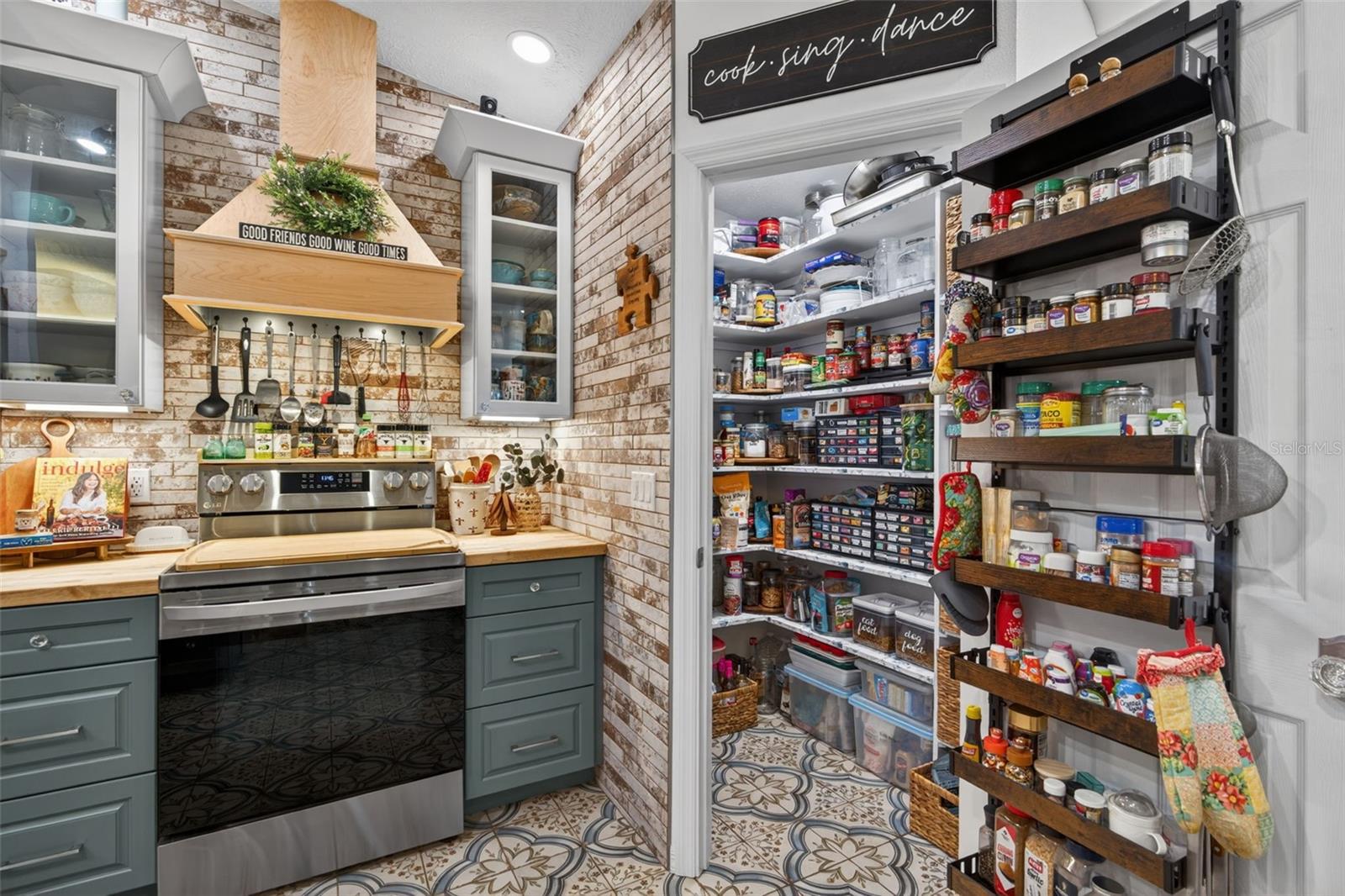 3070 W LAUREL ST, LECANTO, FL, 34461