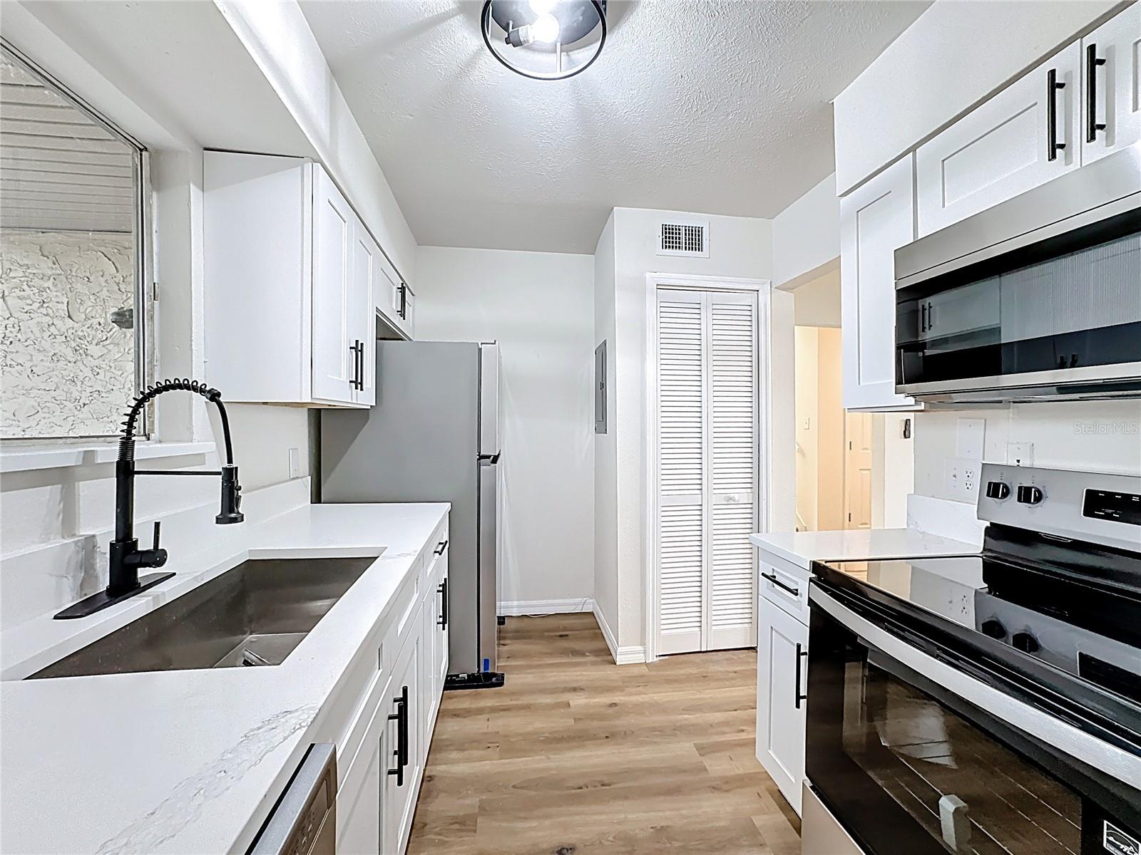 4445 RAYFIELD DR, SARASOTA, FL, 34243