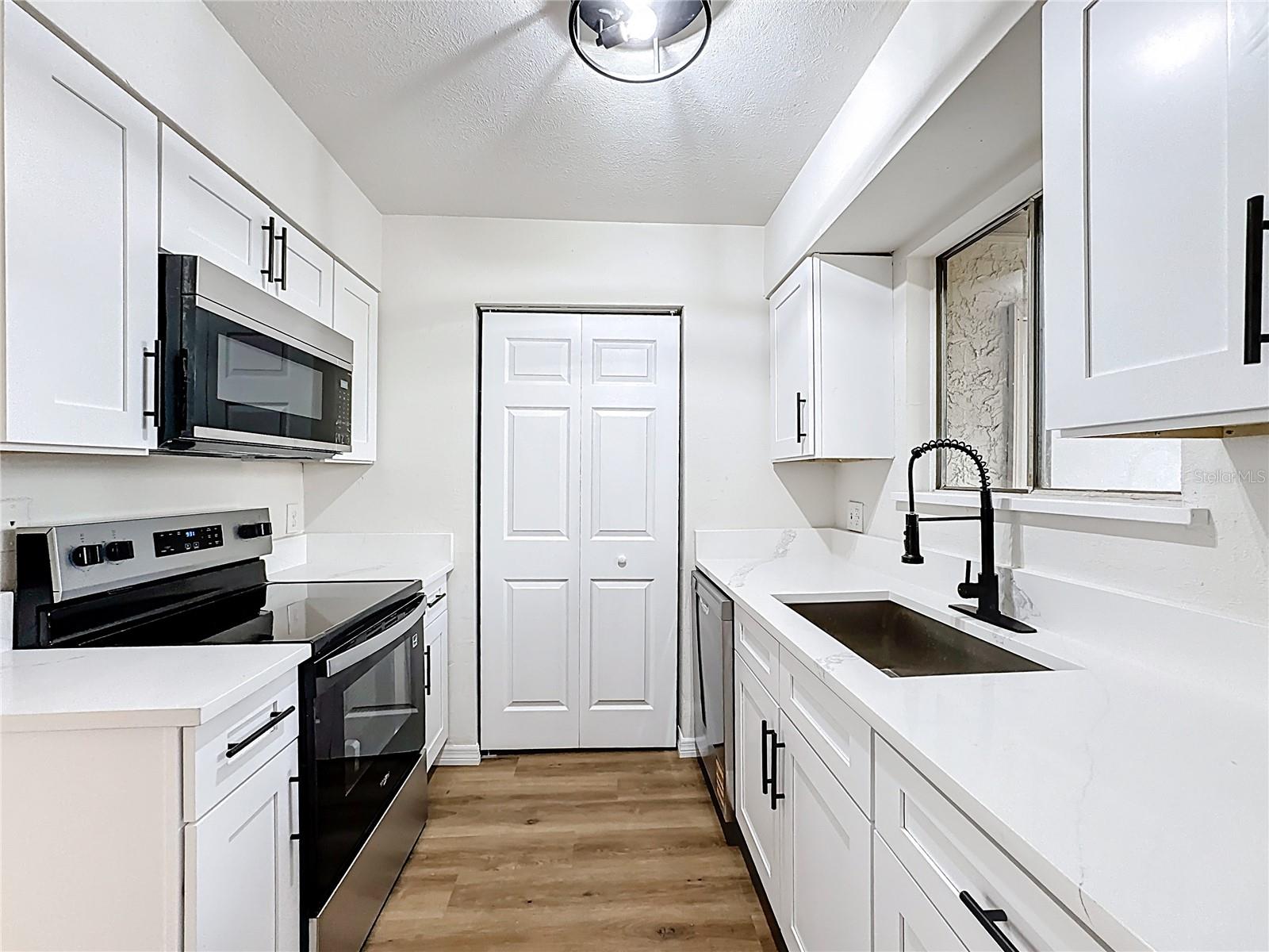 4445 RAYFIELD DR, SARASOTA, FL, 34243